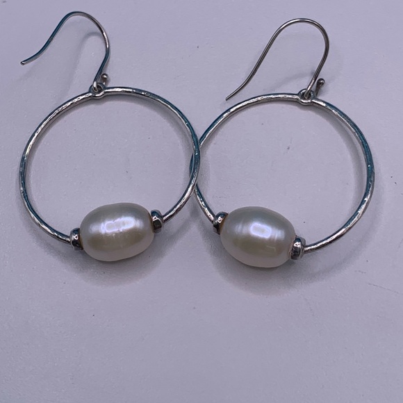 Silpada Vintage HTF Sterling Large Pearl Hoop French Wire Earrings - Picture 8 of 12